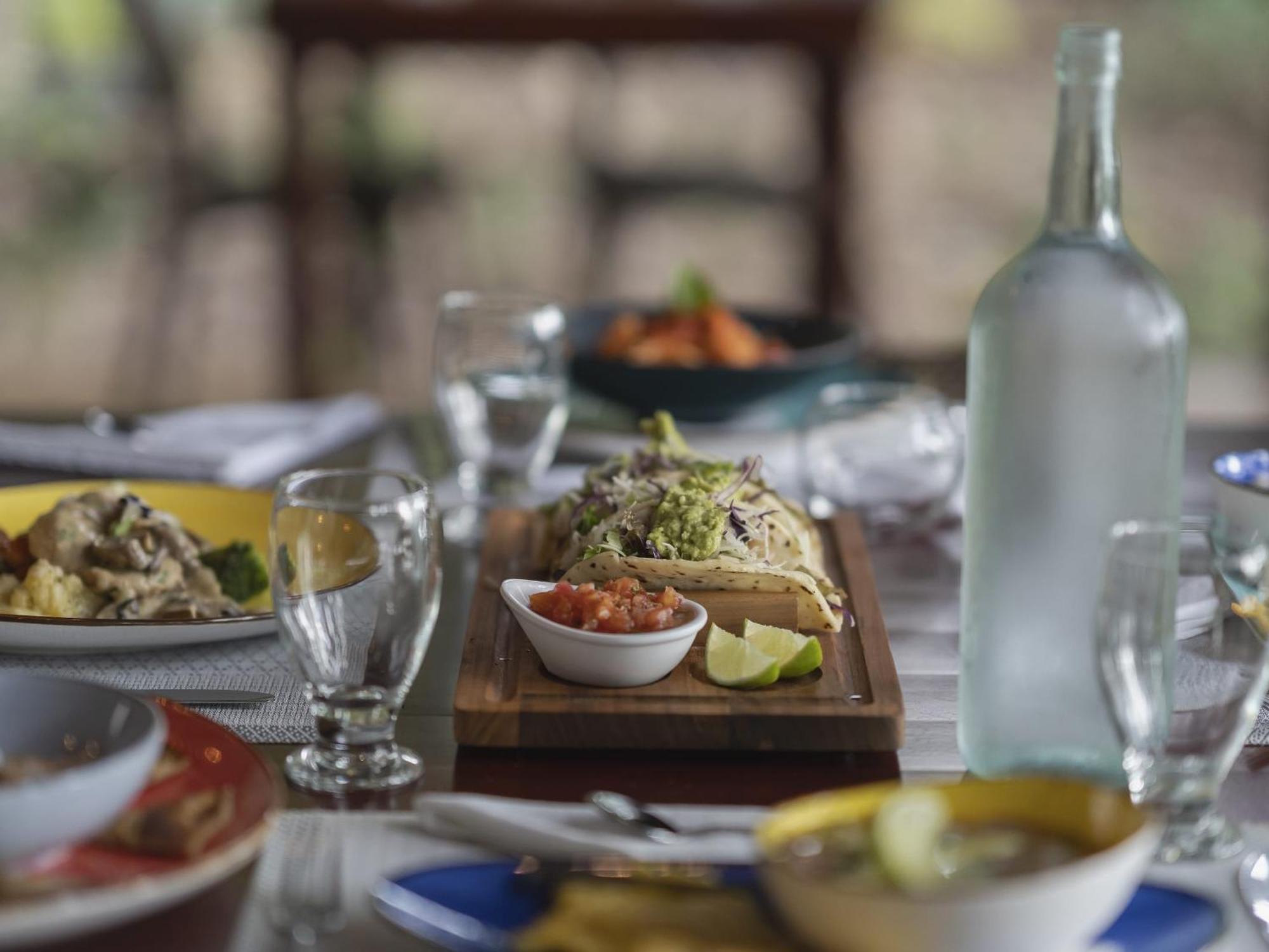 Los Vivos Beachfront Experience Pochote Екстер'єр фото